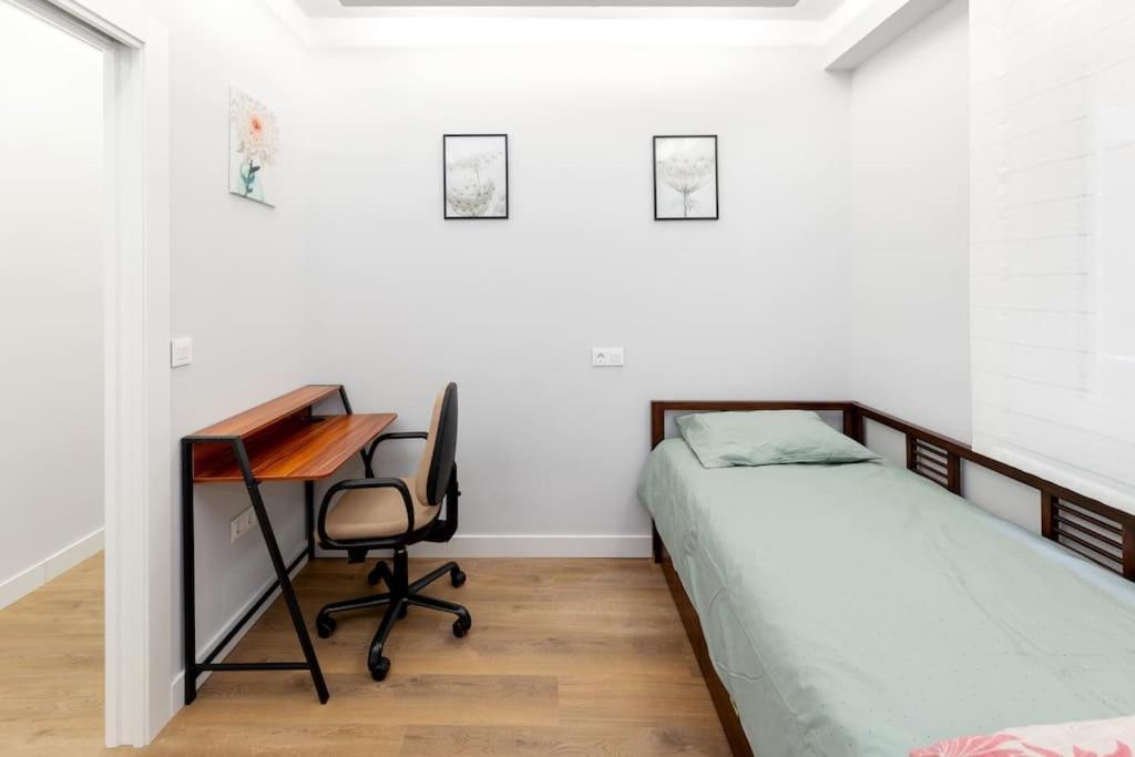 Precioso piso con terraza en centro de Granada Apartamento Exterior foto