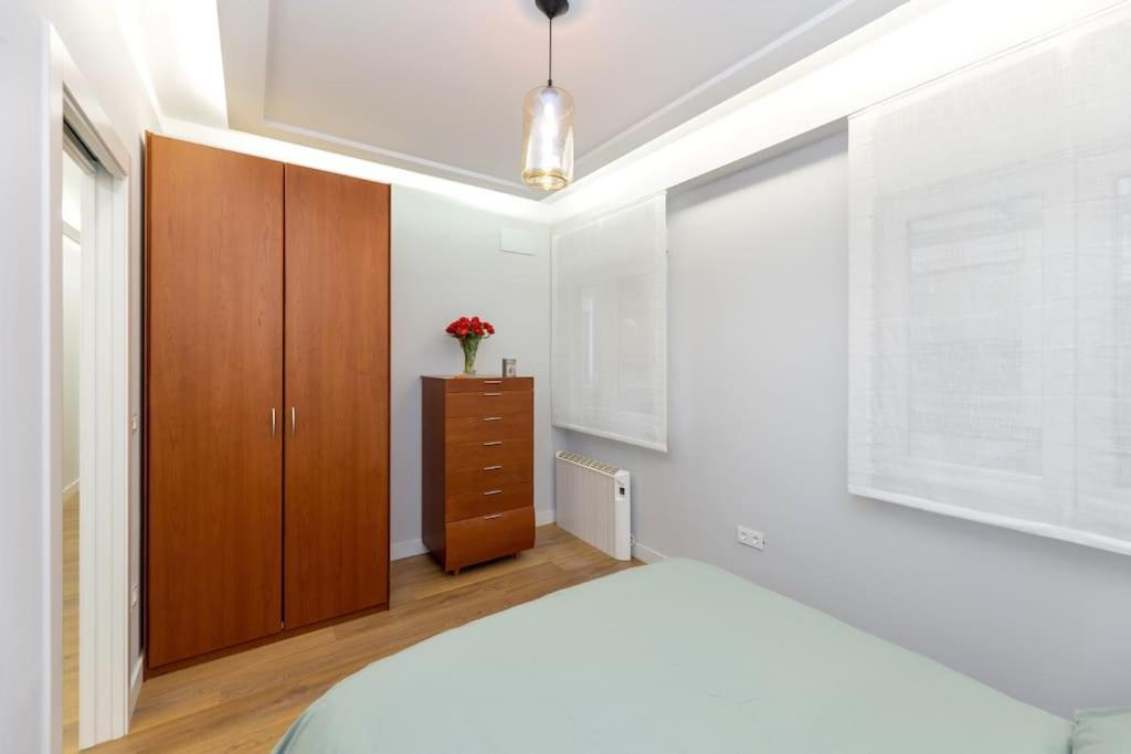 Precioso piso con terraza en centro de Granada Apartamento Exterior foto